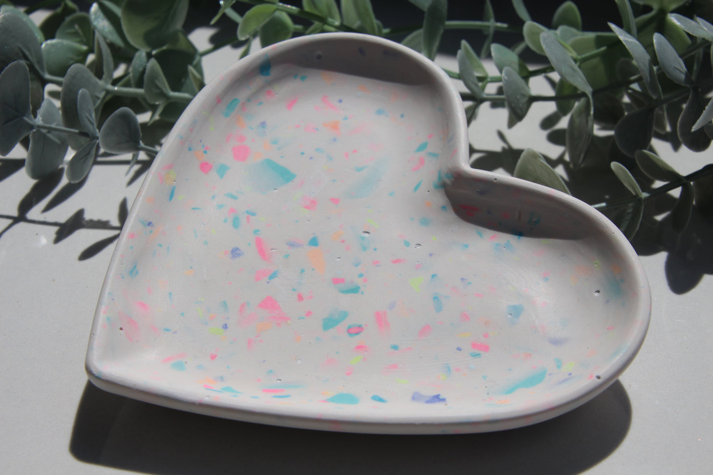 Schale "Herz" Terrazzo Neon