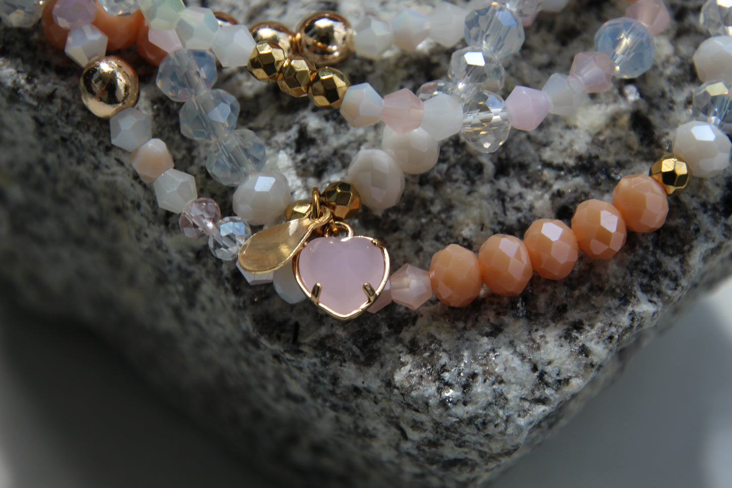 Wickelarmband nude/weiß/apricot mit goldenen Akzenten (bitte Größe beachten)
