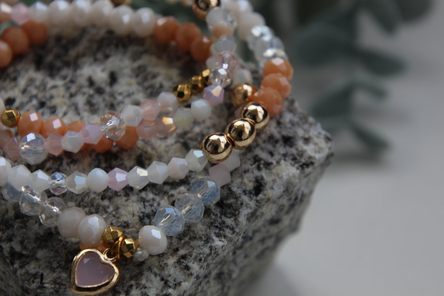 Wickelarmband nude/weiß/apricot mit goldenen Akzenten (bitte Größe beachten)