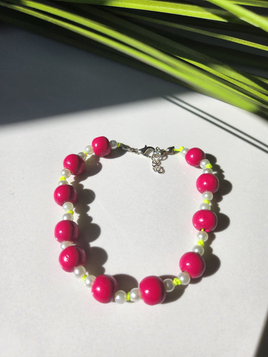 pink meets neonyellow