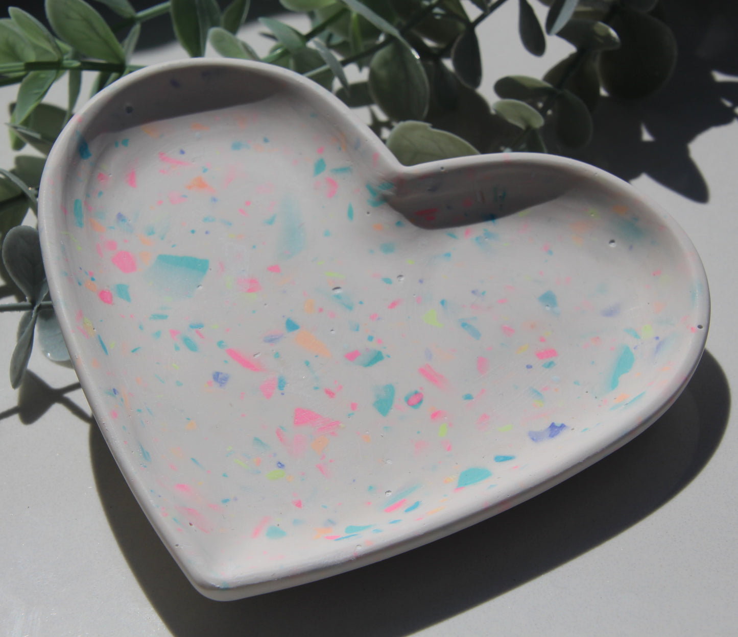 Schale "Herz" Terrazzo Neon