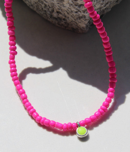 Kette Rocailles pink Charm silber neongelb Edelstahl